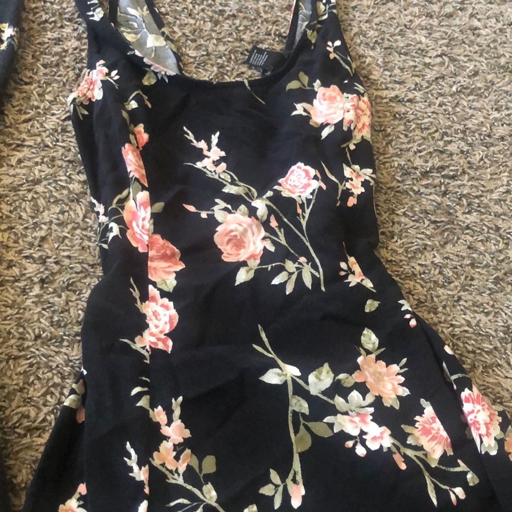 Bundle of dresses - Picture 4 of 8